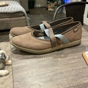 Teva Hydrolife Mary Janes slip on sneakers Mary janes tennis shoes loafer sz 9.5